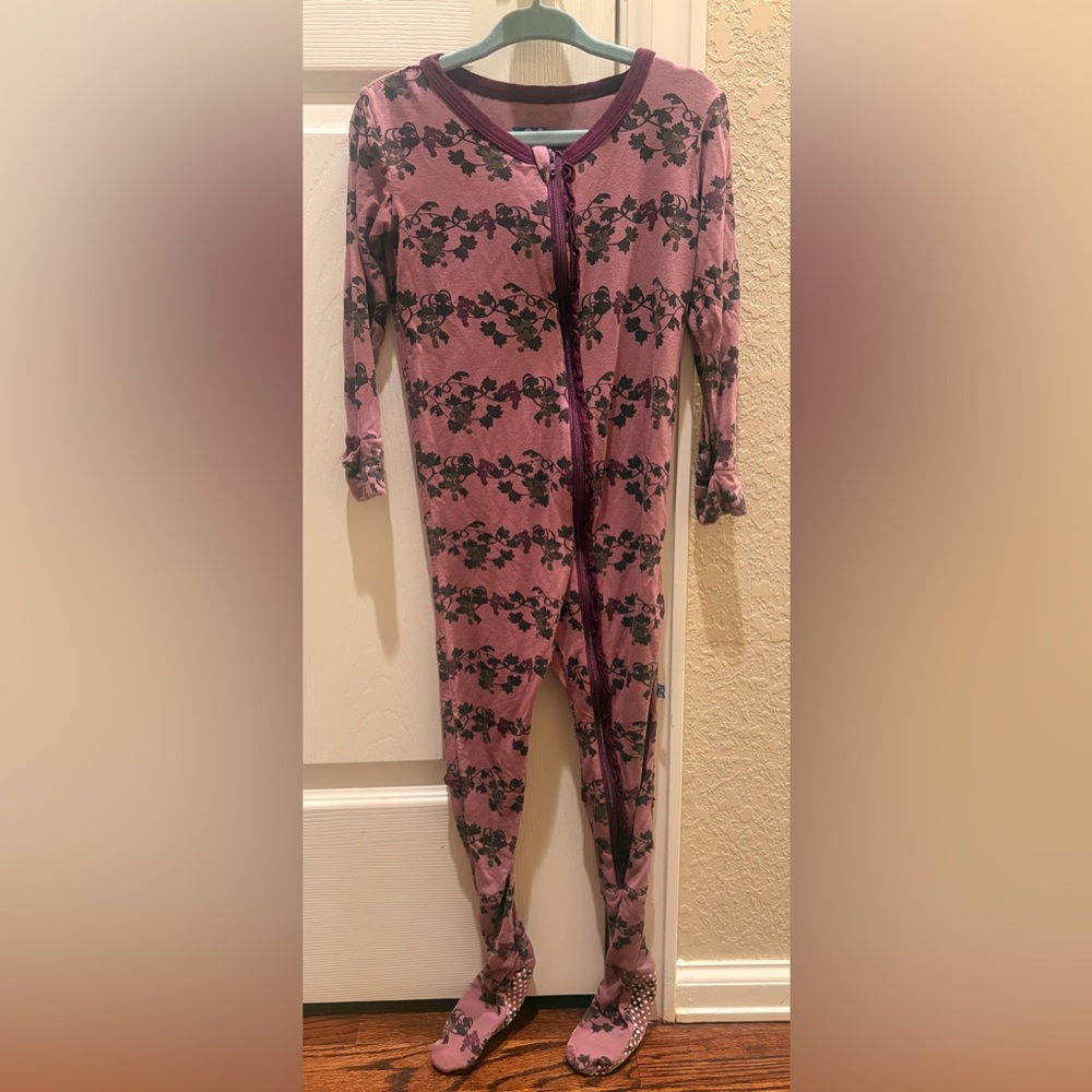 Kickee Pants Kids Pajama Set - Purple and Black grape vine design
